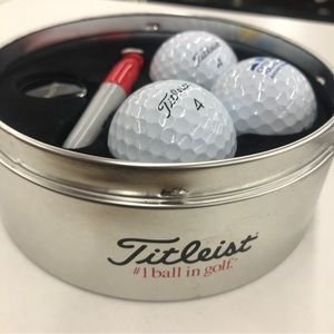 Titleist Pro V1 golf gift set - 3 balls and one marker
